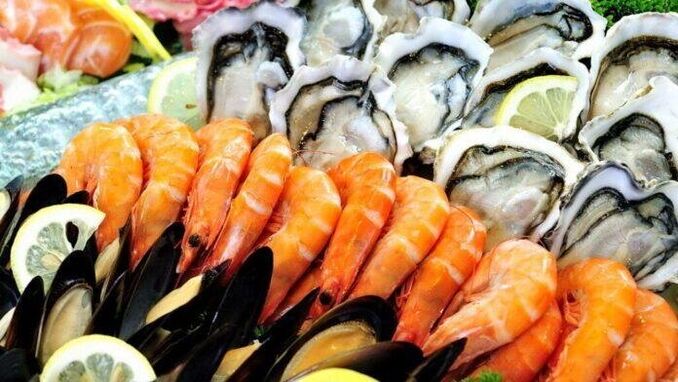 Seafood due to its high content of selenium and zinc increases the activity in men